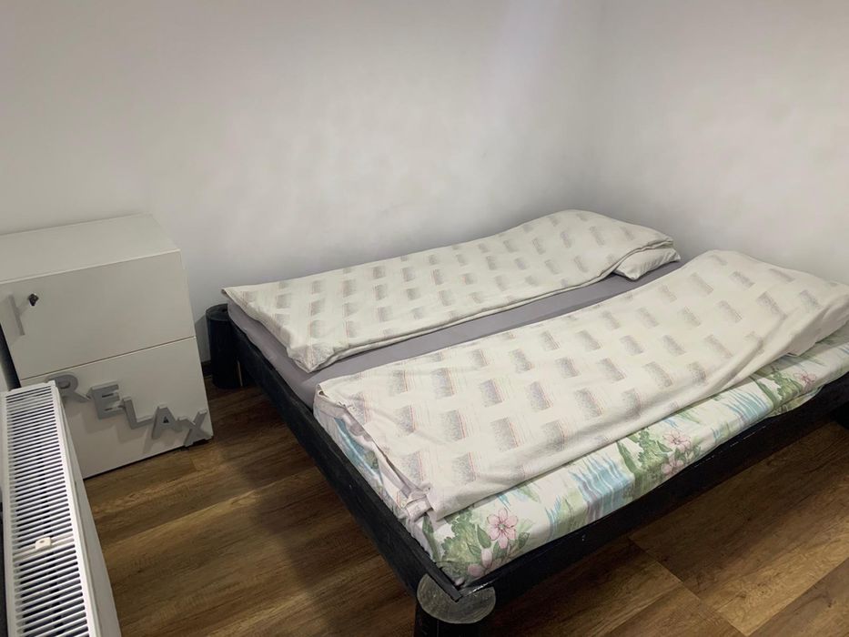 Închiriez cabana cu piscina, ciubar si sauna