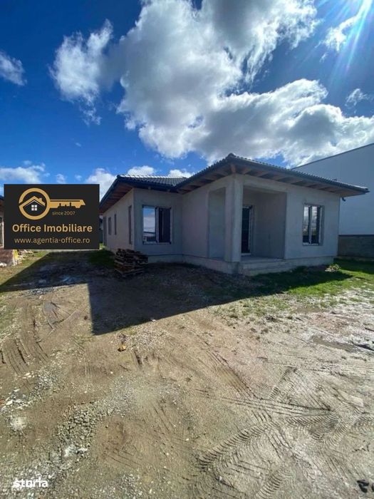 Dumbravei Casa de Vanzare la stadiul Semifinisat cu 5 ari teren