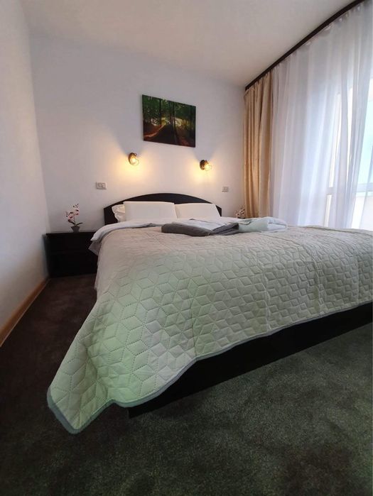 Inchiriez apartament cu 3 Camere langa Manastire