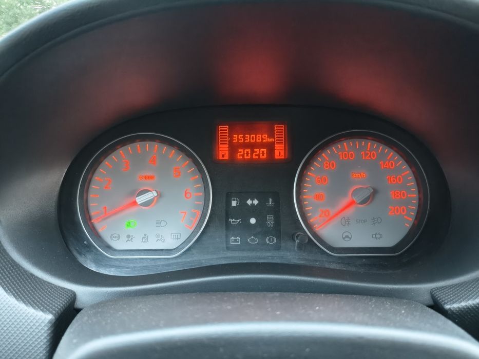 Dacia Logan, an 2010, Ac