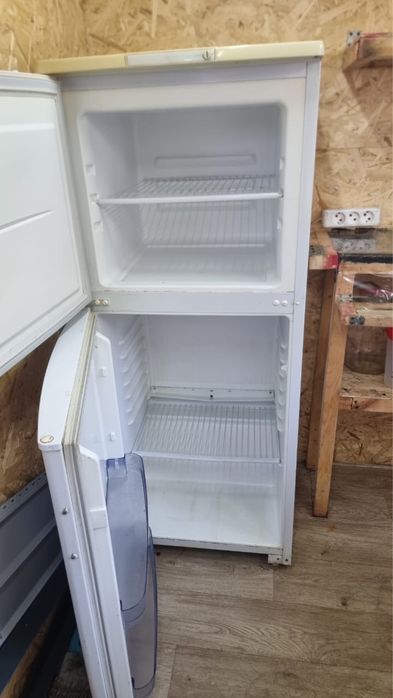Срочно продам холодильник