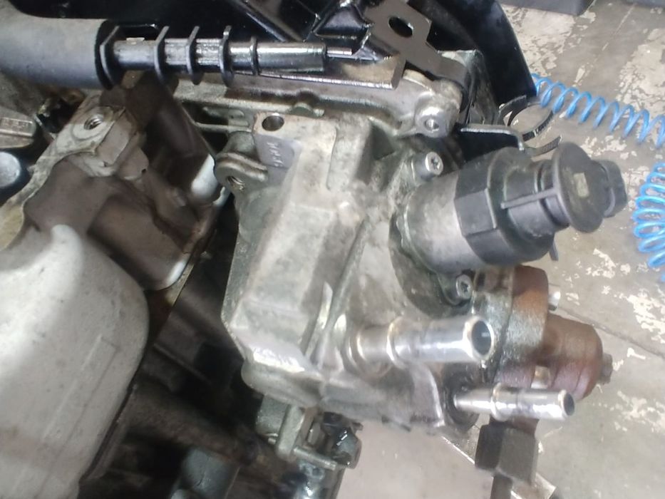 pompa inalte 1.6 hdi  peugeot 308 208 5008 citroen c3 c4 0445010739 9811347380