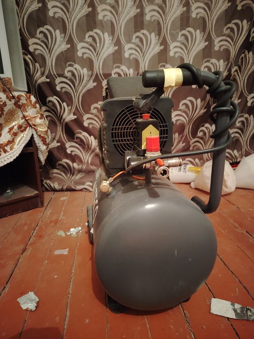 Продам Компрессор
