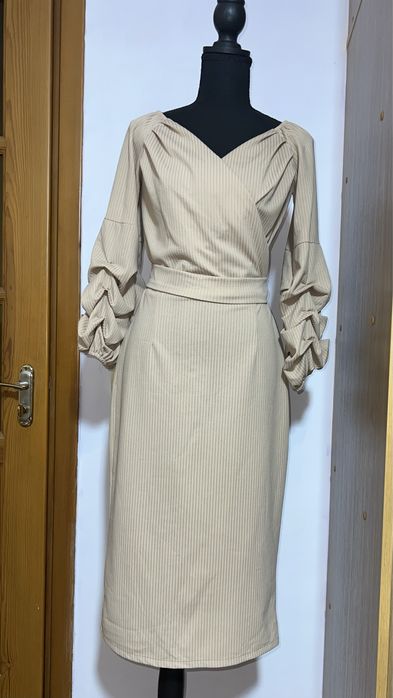 Платья по 7500 тенге