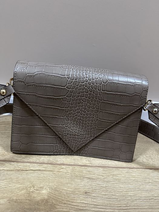 Дамска чанта от естествена кожа