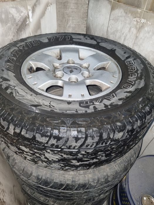 Паджеро 2007 Диски с резиной