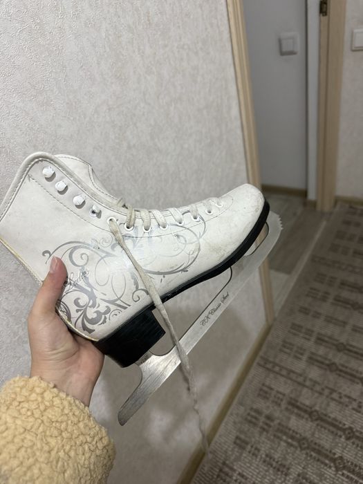 Продам хорошие коньки