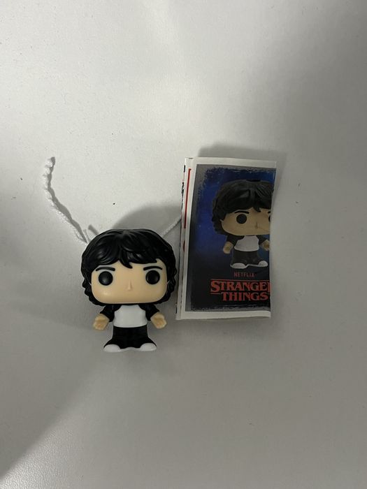 фигурки киндер осд киндер очень странные дела