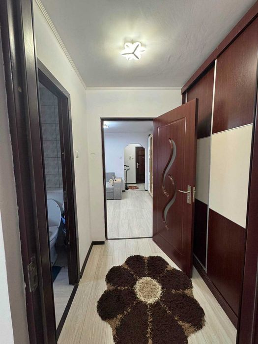 Vand apartament 2 camere, mobilat si renovat