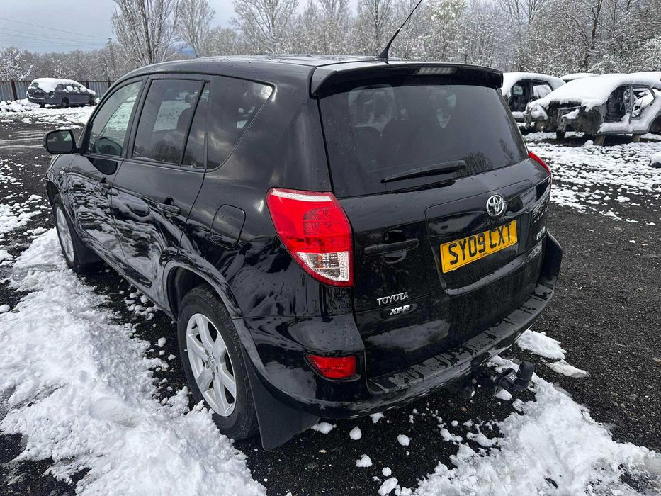 Продава се на части: Toyota RAV4 2.2 D-4D 136 к.с., 2007 г ръчка