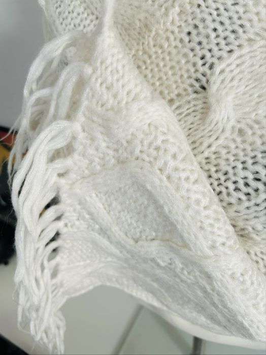 Poncho alb de dama