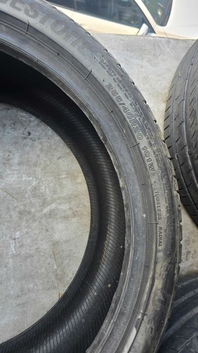 Anvelope Brigestone 255/40r20 vara