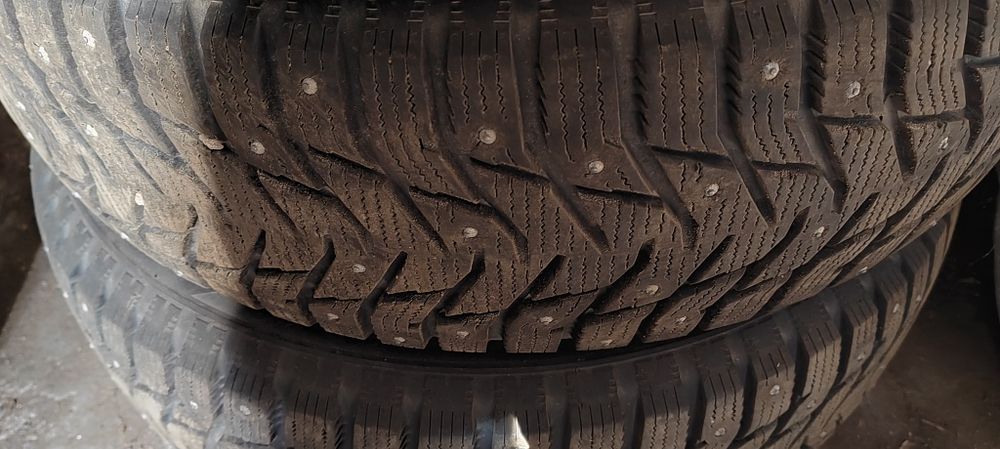 Зимние шины 205/65/16