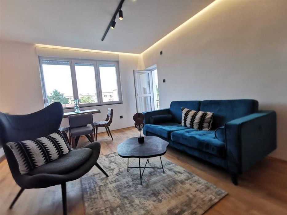 Дава се под наем Двустаен апартамент в Бургас, Център - 65 кв.м за 255 € - Снимка #4