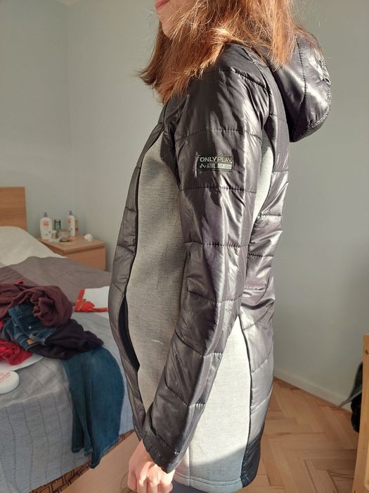 Дамско преходно яке