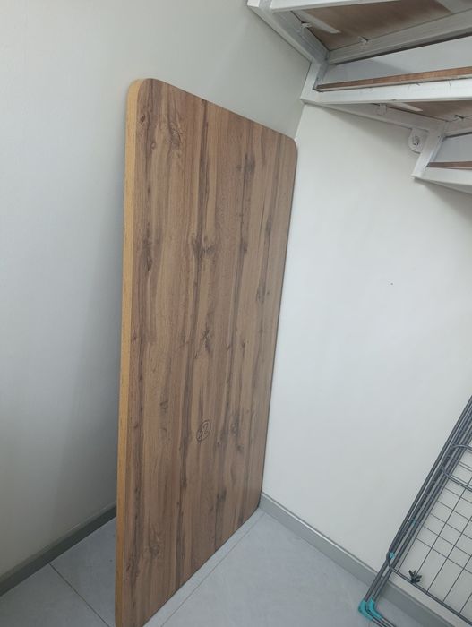 Деревянный стол без ножек