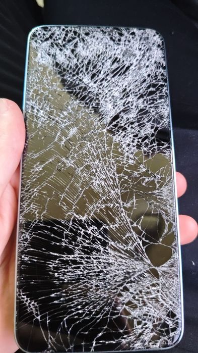 HONOR 8X b сломанный не рабочий торг имеется