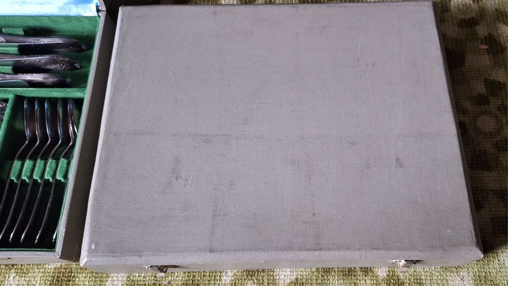 Set tacamuri placate argint