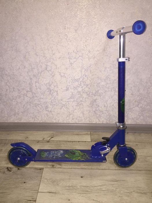Продам детский самокат