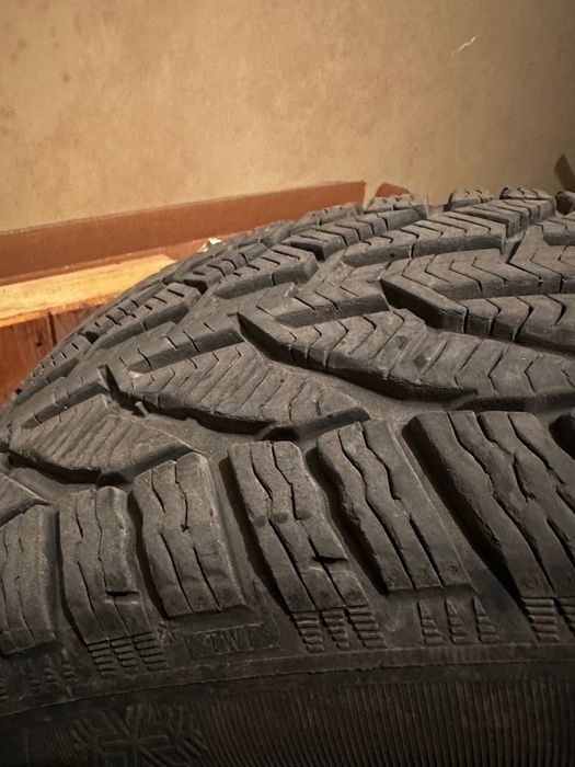 Продавам зимни гуми