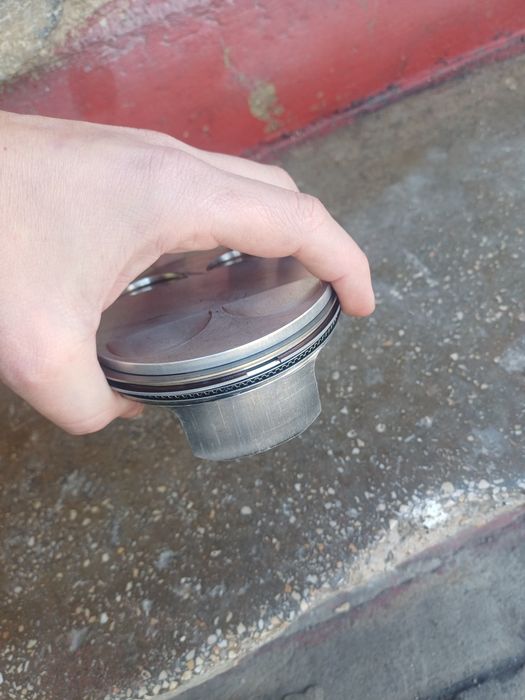 Piston cu segmenti noi suzuki ltr 450cc