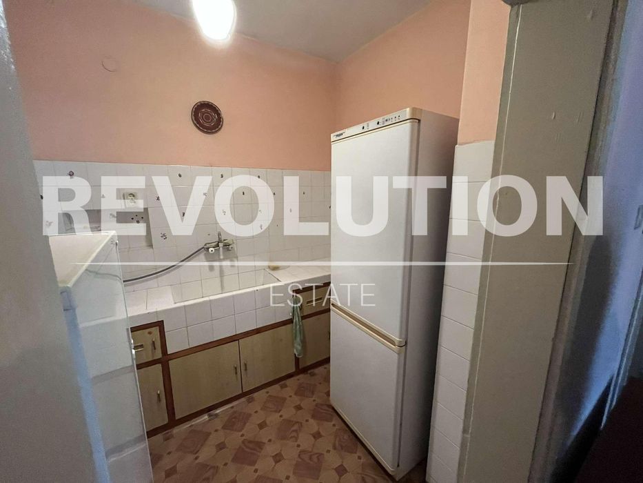 Дава се под наем Четиристаен апартамент в Пловдив, Захарна фабрика - 86 кв.м за 350 € - Снимка #2