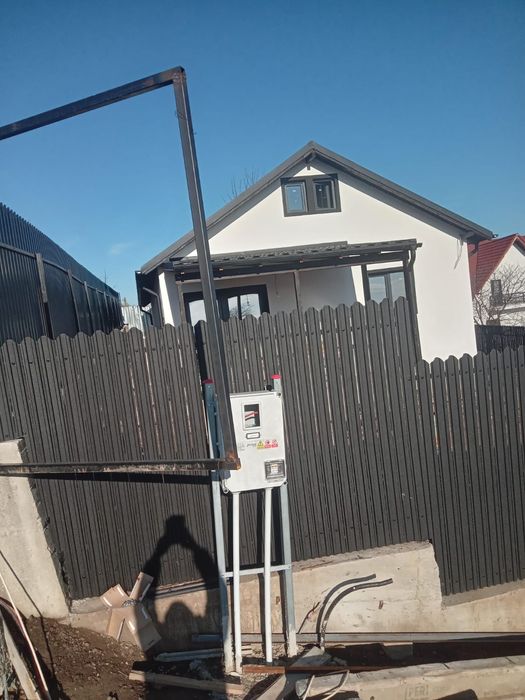 Vand casa in Margineni in spatele primariei