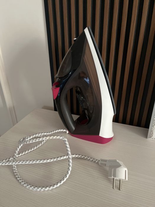 Продаю утюг новый,хорошого качества