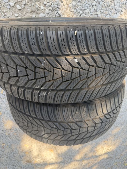 245/40 R18 2броя зимни гуми
