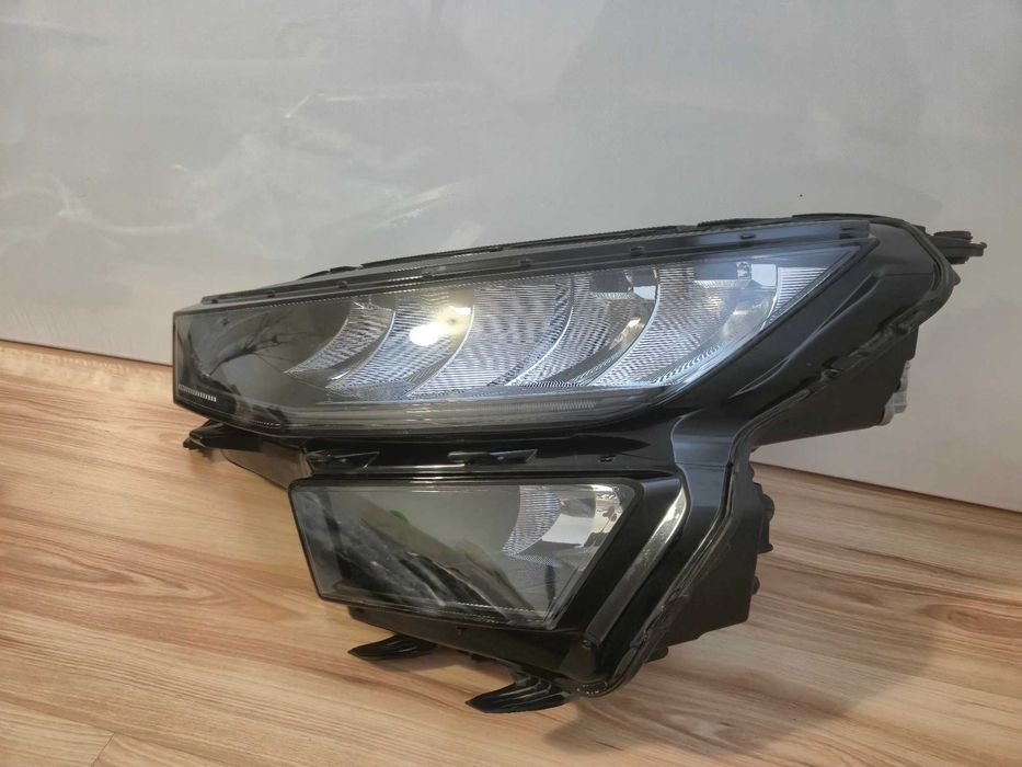 Far stanga Skoda Kodiaq Full LED facelift Cod 566941009