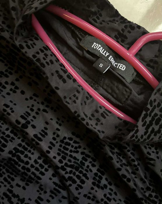 Черна мини рокля