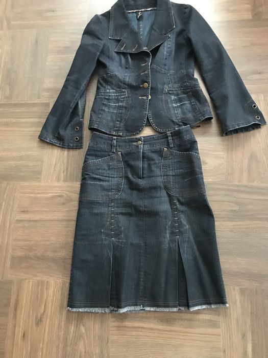 Дънково сако и пола