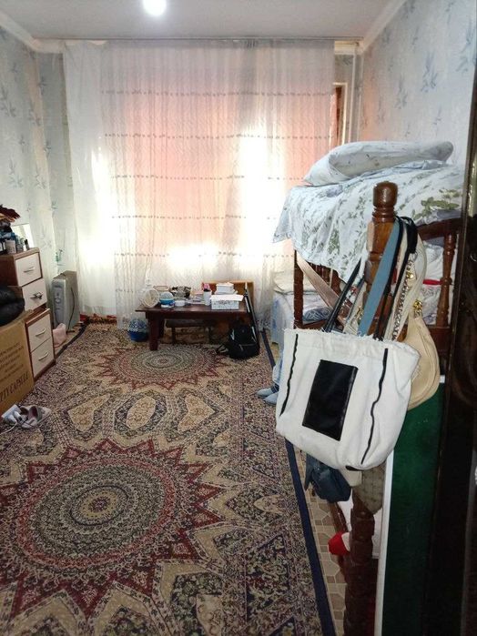 Продается квартира в Яшнабадском районе массив Панельный 2х ком 1-этаж