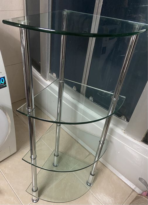Продам стеклянную этажерку