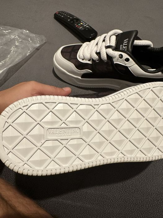 Adidasi Valentino Garavani - Calitate PREMIUM - marimi de la 36 la 44
