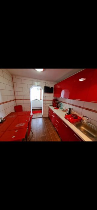 Inchiriez apartament