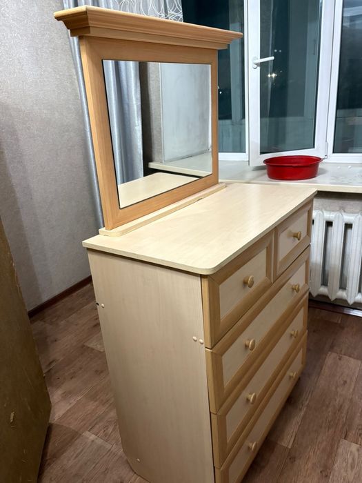 комот/шкаф для одежды