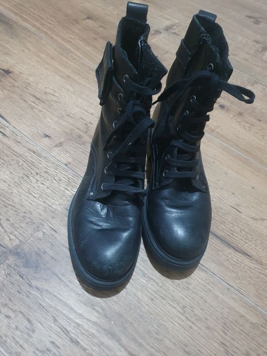 Ghete piele Melania, marime 34