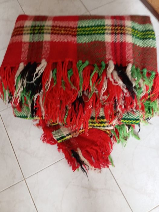 Вълнени родопски одеяла
