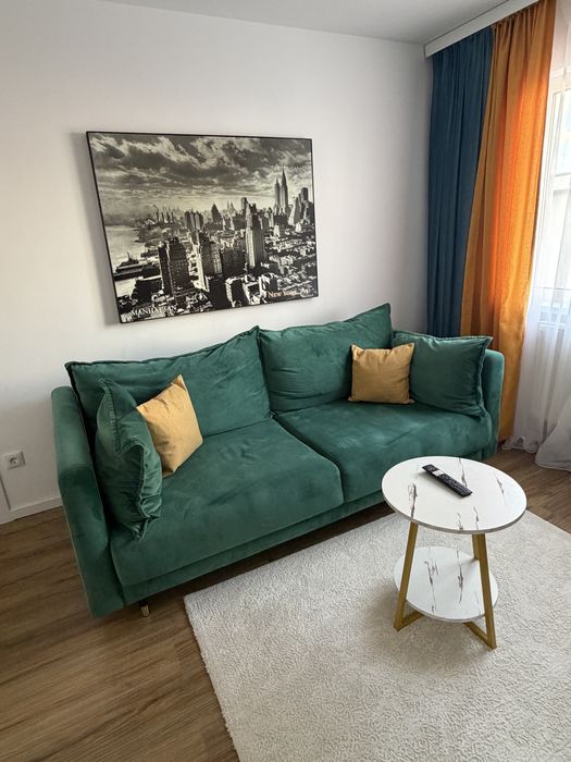 Închiriez apartament