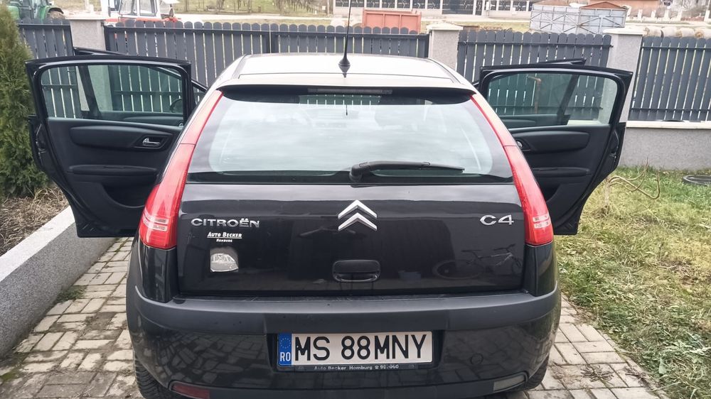 Vând sau schimb citroen C4 2007