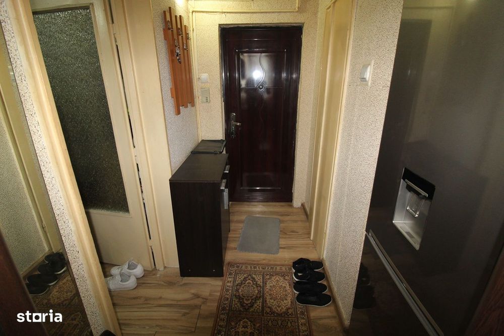 Vând apartament 2 camere în Hunedoara, zona Micro3-Profi, 45mp...