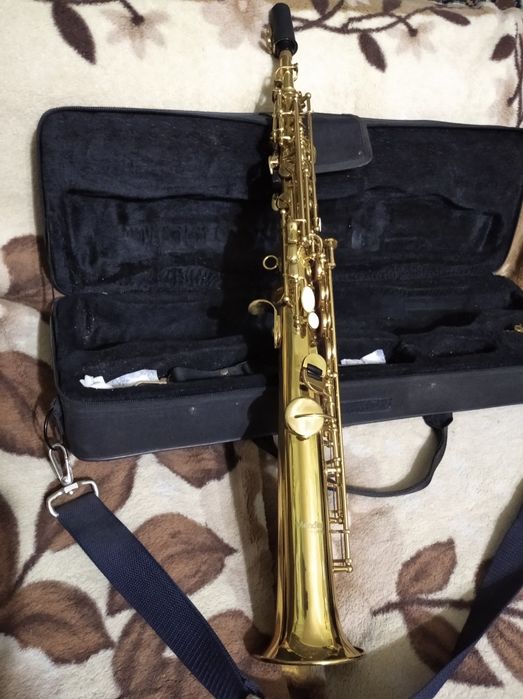 Продается саксофон -сопрано, марки,, МЕНДИНИ,, стройный инструмент.