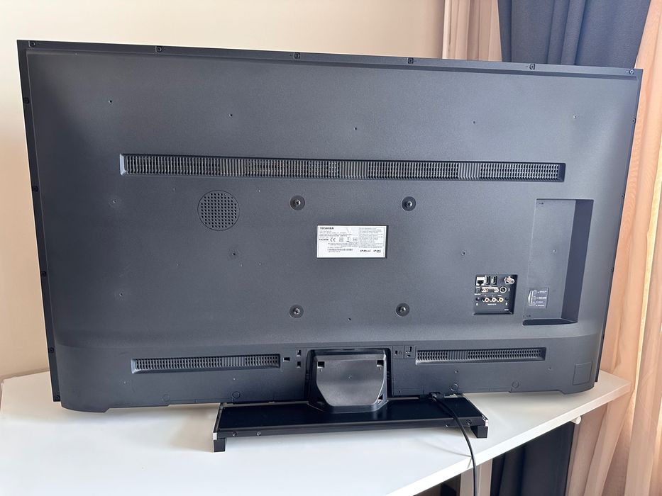 Смарт телевизор TOSHIBA