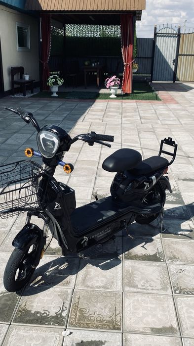 Продам скутер аманат
