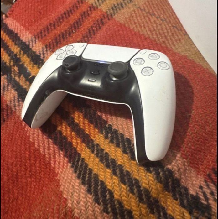 PlayStation 5 825gb