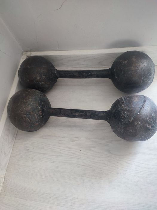 Тренажерный гантели