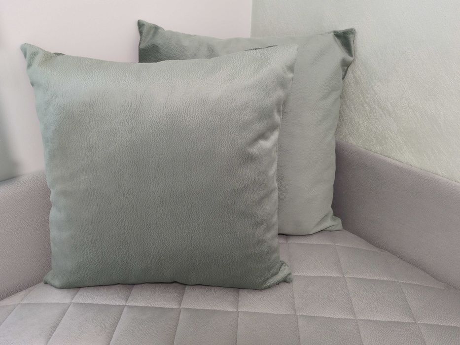 Тапицирани поръчкови легла - 2 броя