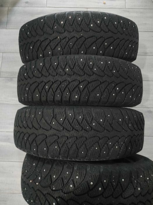 Продам Зимние Шины