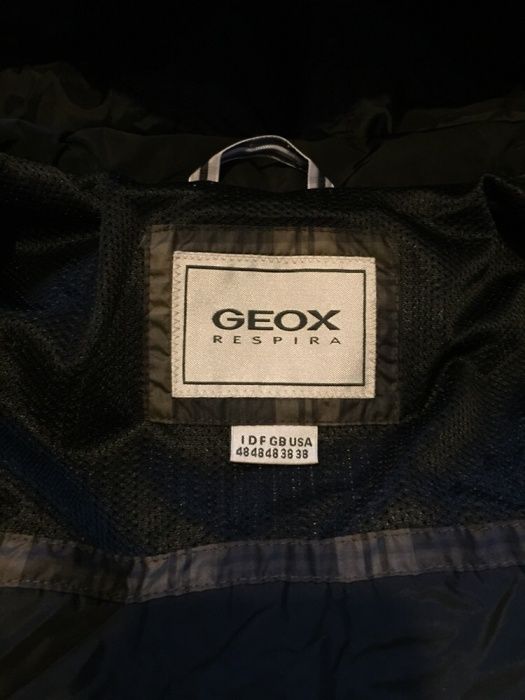 Vând geaca din puf Geox